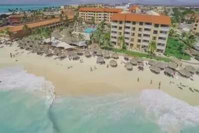 Image de Last minute deal on Aruba Resort;Large 1st Floor Suite;Sleeps 4; 1 MasterBedroom