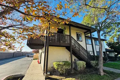 Image de Peaceful 2-bedroom condo with Ac  & Ev Charger in charming Santee