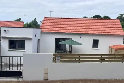 Image de Maison entre forêt et plages 🏖️