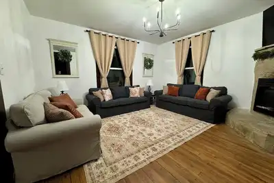 Image de Tranquil Farmhouse Retreat - Dublin, Murfield, Plain City