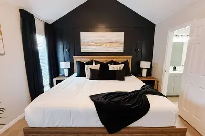 Image de Renovated 3br Family Retreat w/ Big Backyard & Parking