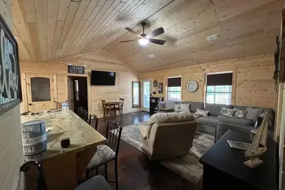 Image de 3-bedroom cabin in enchanting Higden with cool Ac breeze