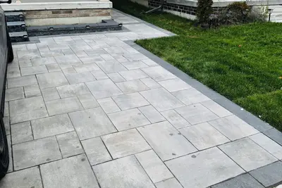 Image de 2 Bedroom newly renovated apartment