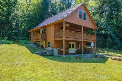 Image de 3 Bedroom Sunday River Ski and Lake Chalet perfect for any getaway.