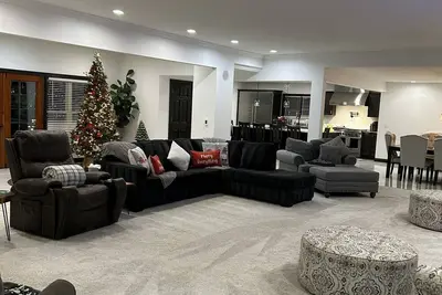 Image de 5k sf newly remodeled house on the Butler Country Club Wexford/Cranberry/Butler