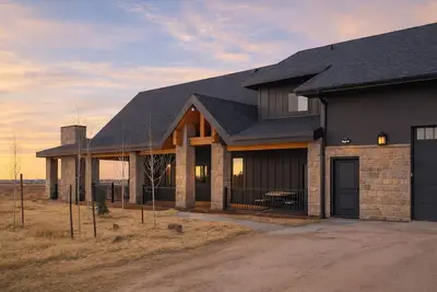 Image de Trout River Lodge-WiFi+Indoor Pickleball+Ac+Hot Tub