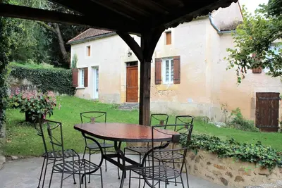 Image de Maison de charme près de Belvès avec cheminée, terrasse, animaux admis