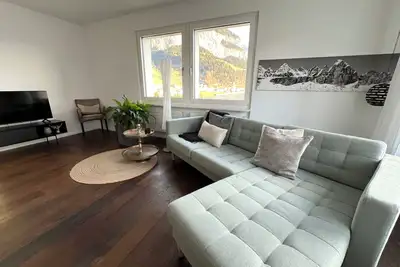 Image de 3. 5 room apartment \"Casa Pluschein\" with a dream view in a prime location in Flims