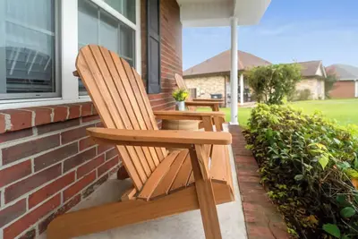 Image de Newly Furnished - Max Comfort - Master’s Retreat!