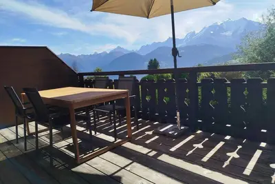 Image de Demi chalet face au Mont-Blanc