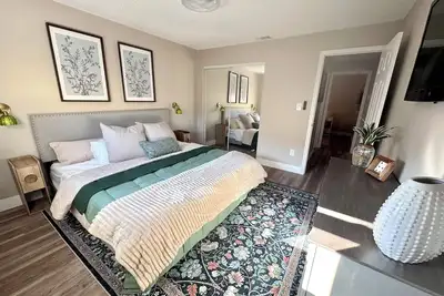 Image de The Sofia-Cozy 2-bedroom villa with a king-sized bed, complimentary bikes.