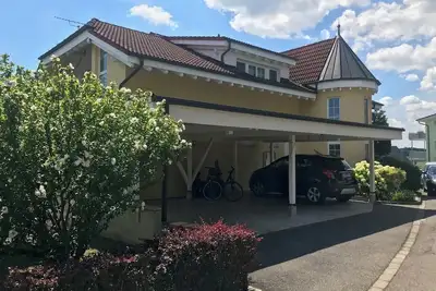 Image de Comfortable 3-room apartment on the ground floor and hillside location near the bathing lake and Lake Constance with distant views