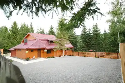 Image de Near ski slope, waterfalls, spa, monasteries, Alpine Coaster & nature parks.