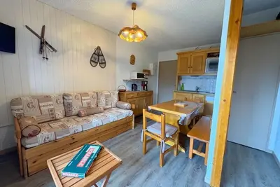 Image de 300m des commerces, 1er étage, balcon, télévision, casier à ski, 25m², Les Menuires