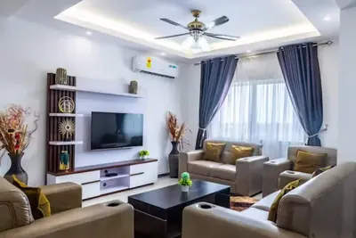 Image de Luxurious Getaway: 24/7 Security - Pool - Balcony!