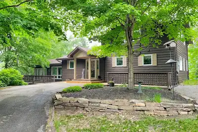 \"Brooks Bay Cottage\" On the Rideau