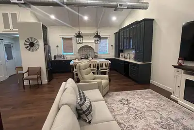 Image de Cozy 1-bedroom farmhouse in adorable Payson at the Blissful Ranch! !