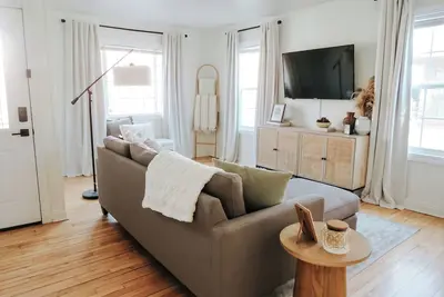 Image de Cozy & Updated Oshkosh Home 5 Minutes from Airport