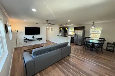 Image de Modern Central Florida Home Ideal for Short or Extended Stays!