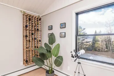 Image de 10 Acres Of Nature & Privacy For The Perfect Gathering Of Friends & Family