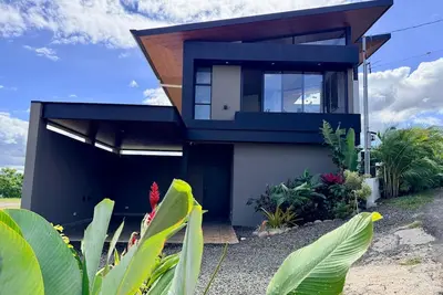 Image de Luxury Modern Villa with Infinity Pool & Mountain Sunrise Views – Atenas, Cr