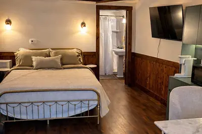 Image de Charming and cozy private cottage steps from the banks of the Casselman River