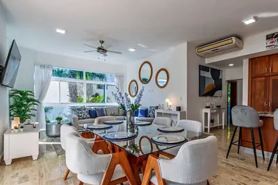 North Coast Beach Haven 2bed 2. 5Bath