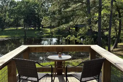 Image de The Goat Shack Waterfront Cabin on Stocked Pond minutes to Downtown Lufkin