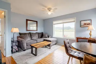 Image de Stay at Harry's Cottage, a peaceful 2 bedroom 1 bath at Gahr Farm Nature Reserve