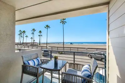 Image de Oceanfront Retreat Pool, Spa & Balcony 1 bedroom at Harbor