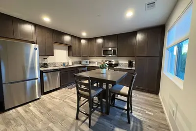 Image de Room with Queen bed, Pets welcome