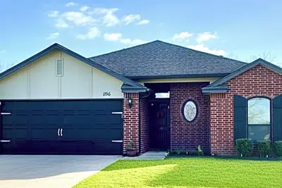 Image de Spacious 3 Br on Dead End-Fast Wi-Fi, Work Desk - Minutes to Tulsa Attractions