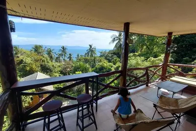 Image de Maison privée de 2 chambres parfaite pour les familles - Cuisine - Vue sur la mer - Wifi rapide