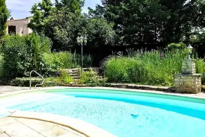 Image de Maison de vacances « Mas Provençal 12 Personnes » avec piscine privée, terrasse et Wi-Fi