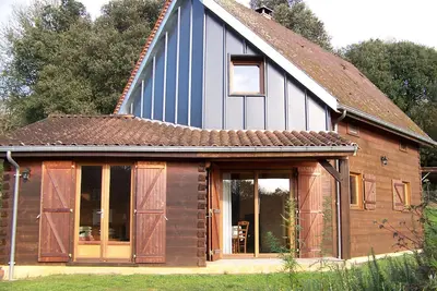 Image de Gîte Le Bosquet avec terrasse privée, jardin et climatisation à Calviac-en-Périgord