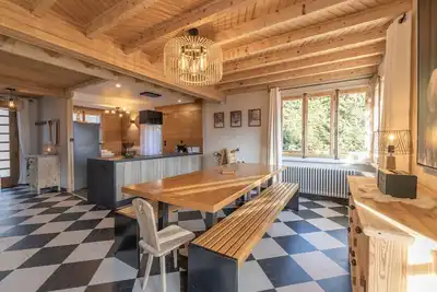 Image de 🏔️ Chalet familial avec vue 360° sur les 7 monts – Authentique et accueillant