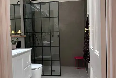 Image de Leafy Bayside St Kilda Home w Heated Pool