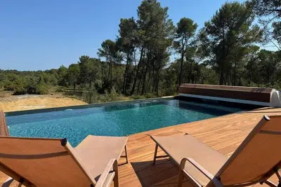 Image de Villa spacieuse 13pers, Piscine/Grand jardin privé