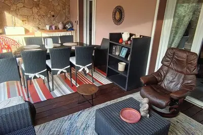 Image de Villa De Charme, idéal pour les familles. \nA 25 mètres petite crique.