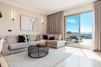 Image de Luxe 2br Penthouse | 55m² Rooftop Terrace - Sea View/Pools