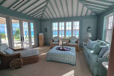 Image de Doubles - Brand New Oceanfront Villa with Chef & Butler
