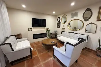 Image de Tranquilidad en Tesistan. 3 rec. 2. 5 baños. Piscina climatizada. Casa completa.