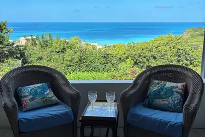 Image de New Sapphire Shores -Serene Ocean-View 1 Bdr Retreat walkable to Dickenson Bay