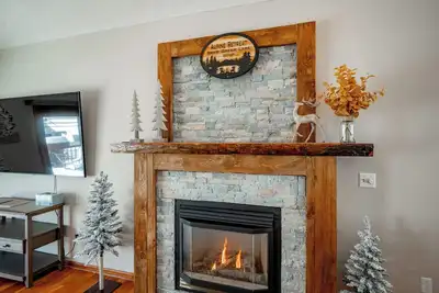 New! Modern Lakeview Ski Retreat - Walk to Wisp!