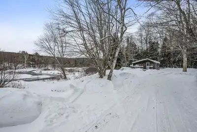 Image de Waterfront Maine Cabin w/ Deck, Fire Pit & Trails