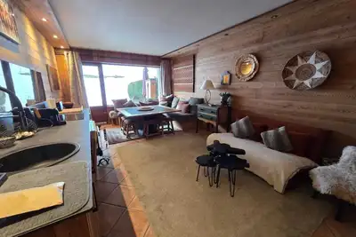 Image de Le Menhir, Chalets de Lady