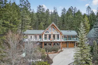 Image de Mountain Top Springs Retreat, A Private Luxury Lodge; Views, Hot Tub, Pool Table