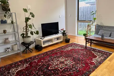 Cozy 2bdr Ivanhoe Unit with Modern Amenities