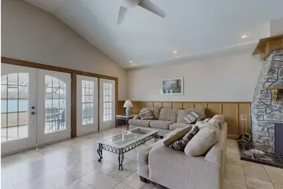 Image de Beautiful cottage on the Trent River, just an 8-minute drive from Hastings.