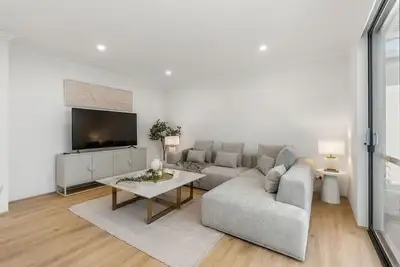 Image de Ultra-Chic Modern Haven